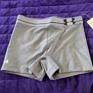 XS UNDER ARMOUR COMPRESSION SHORTS